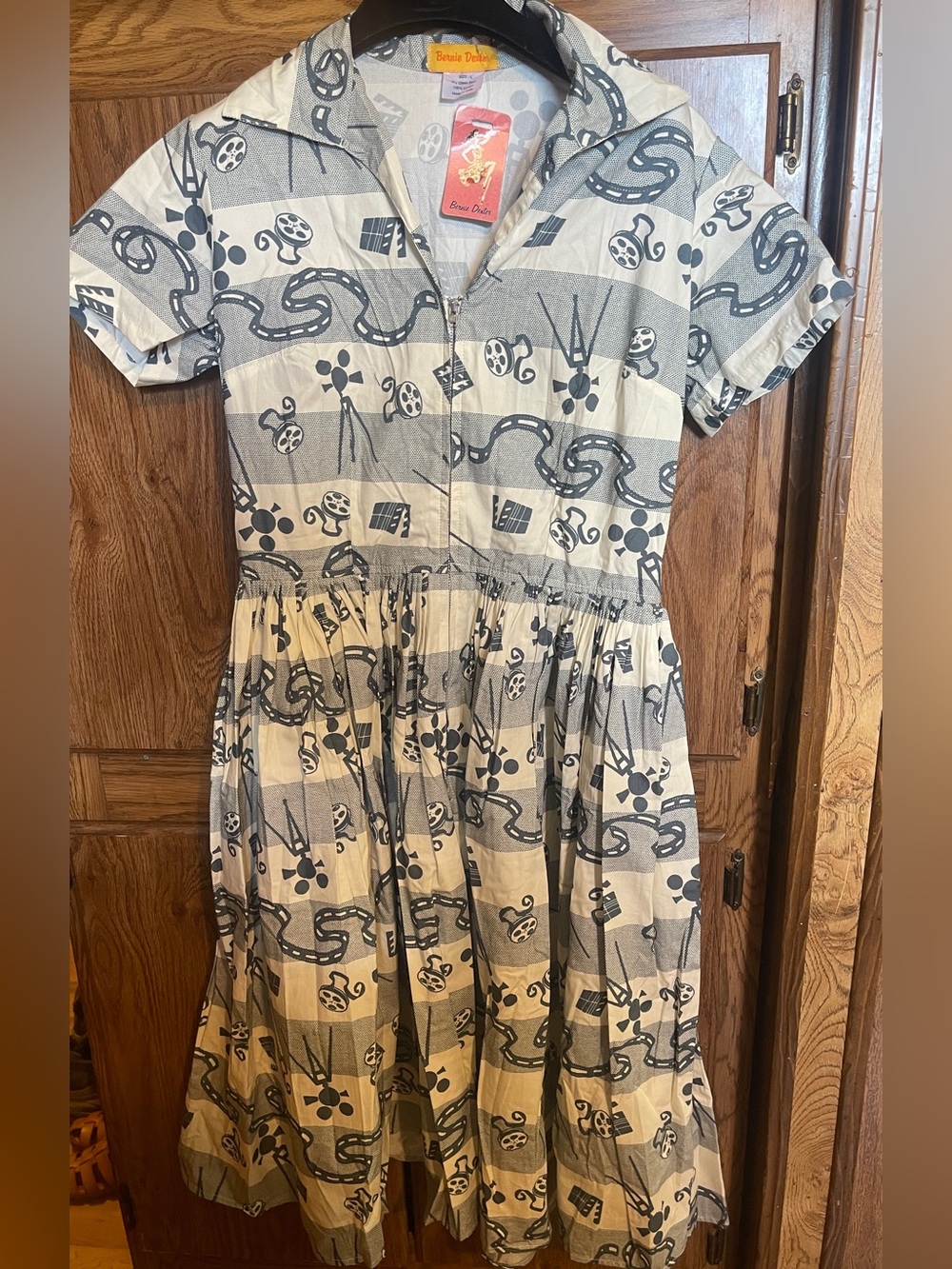 Bernie Dexter *RARE* Size Large Francis Dress in Hollywoodland Print NWT